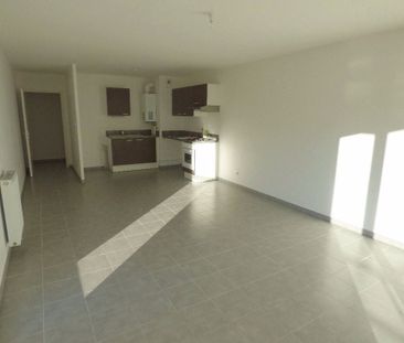 Location Appartement 3 pièces 70m² NOTRE DAME DE BONDEVILLE 76960 - Photo 1