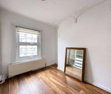 Gravesend, Kent, DA12 - Photo 1