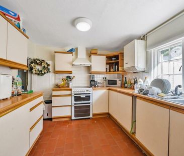 Blackheath Lane, Blackheath, Guildford, Surrey, GU4 - Photo 5