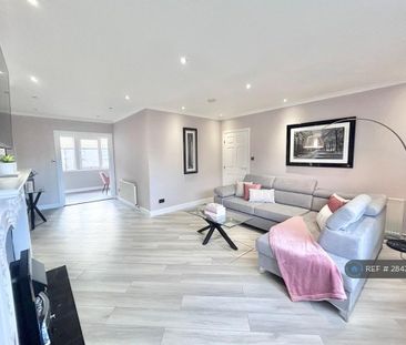 3 bedroom penthouse to rent - Photo 2