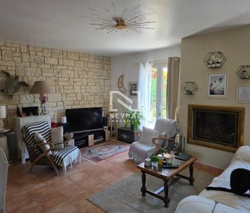 Location Maison 5 pièces 137m² SEILLANS 83440 - Photo 1