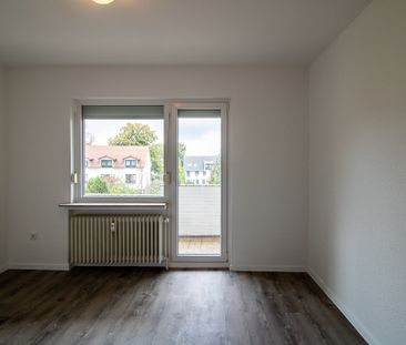 Frisch renoviert und mit Balkon! - Photo 4