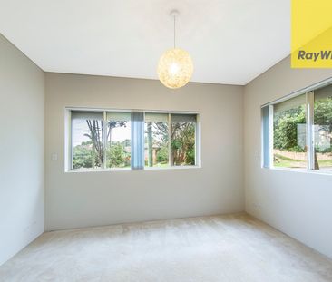 WELL MAINTAINED TRIPLEX! - Photo 5