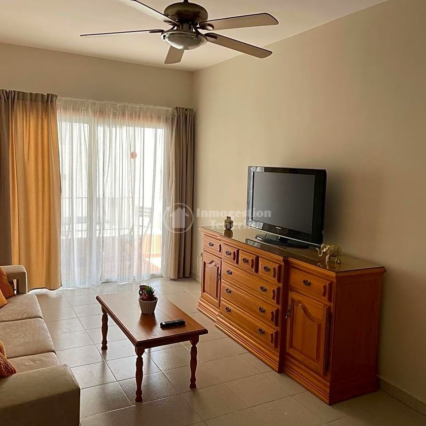 For Rent: Charming 1-Bedroom Apartment in Las Galletas - Photo 1