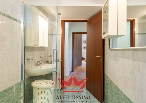 Rif. 757 | 3 locali in via padova ang. conegliano - milano.