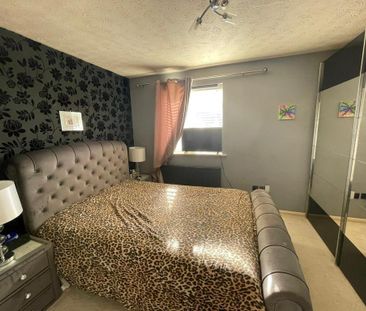 2 bedroom semi-detached house to rent - Photo 5