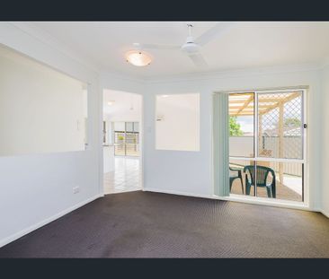 Family Home in a Quiet, Convenient Location - Photo 3