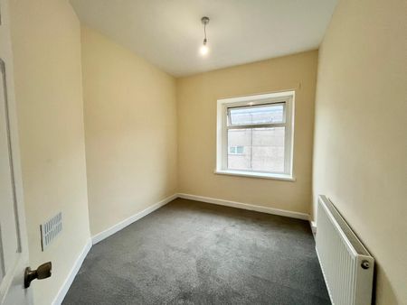 North Clive Street, Cardiff, Grangetown - Photo 3