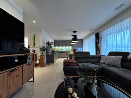 Exklusive, moderne 3.5-Zimmer-Attikawohnung mit grosser Terrasse & Waschturm - Photo 3