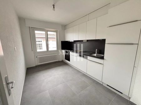 For rent in Monthey a renovated 3.5 room apartment - Photo 3