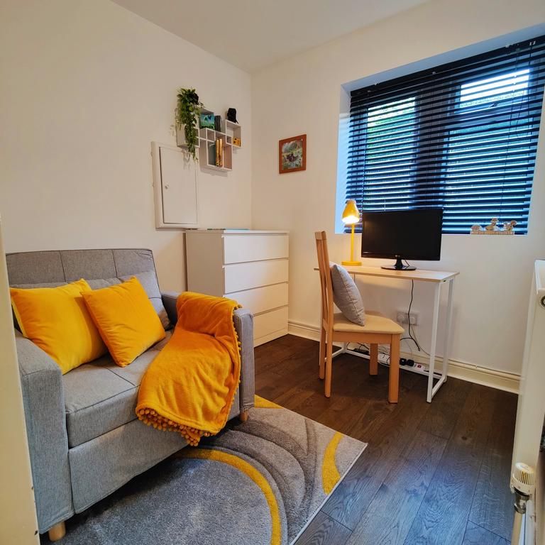 3 bedroom flat to rent - Photo 1