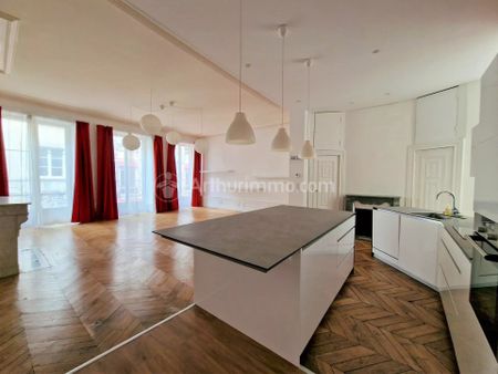 Location Appartement 4 pièces 131 m2 à Clermont-Ferrand - Photo 3
