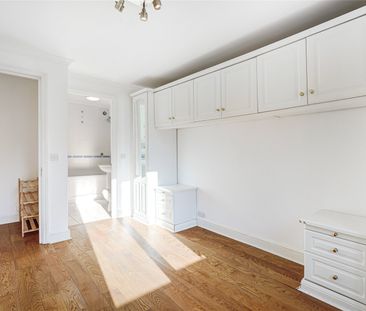 Nairn Court, 7 Trinity Road, London, SW19 flat to rent - Photo 6