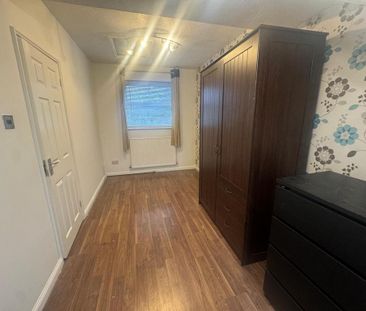 3 bedroom property to rent - Photo 4