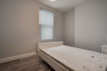 Apt 5 41 Wellington Park, BELFAST, BT9 6DN - Photo 2