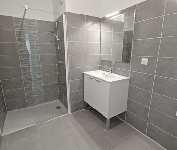 location Appartement T3 DE 57.7m² À NIMES - Photo 3