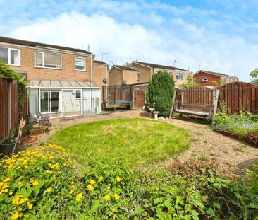 3 bedroom semi-detached house to rent - Photo 3