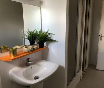 Location Appartement 2 pièces 45m² - Photo 2