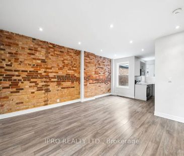Condo Townhouse For Lease | W9256696 - Photo 4