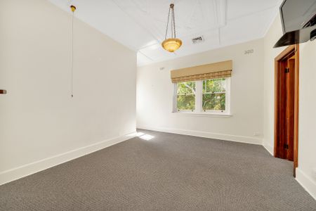 2/30A Prospect Hill Road, Camberwell - Photo 2