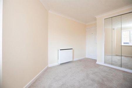 1 bedroom retirement property to rent - Photo 2