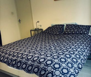 Room in a Shared House, Old Kenton Lane, NW9 - Photo 2