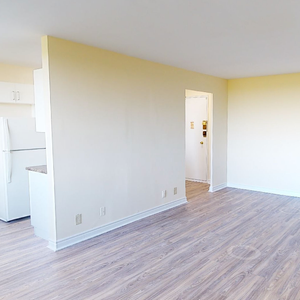 1BD +1BATH Located in the heart of Etobicoke - Photo 2