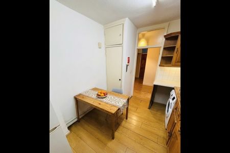 Room in a Shared Flat, Tadema House, NW8 - Photo 4
