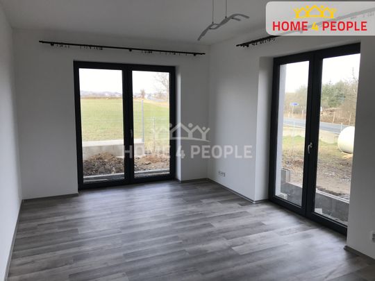 Pronájem rodinného domu 160 m², Doubravčany, Zásmuky - Photo 1