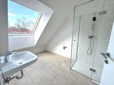 Tolle Dachgeschosswohnung in absoluter Ruhelage - Großzügig geschnitten - Photo 5