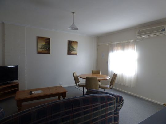 Fully Furnished, 2 Bedroom Flat - Relax by the Riverside - Photo 1