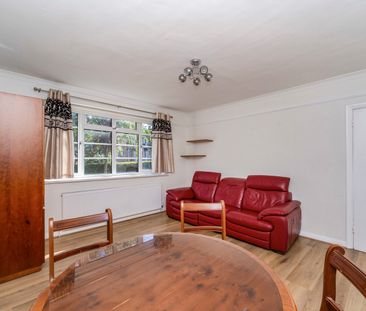 2 bedroom FlatApartment to rent in Pitshanger Lane, London - Photo 2
