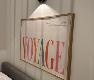 Erstbezug in Charlottenburg- 1 Zimmer mit Balkon, voll möbliert - Photo 1