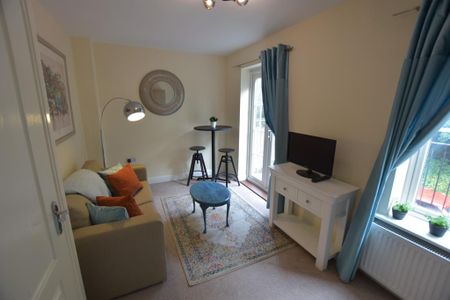 1 bedroom in a house share to rent - Photo 2