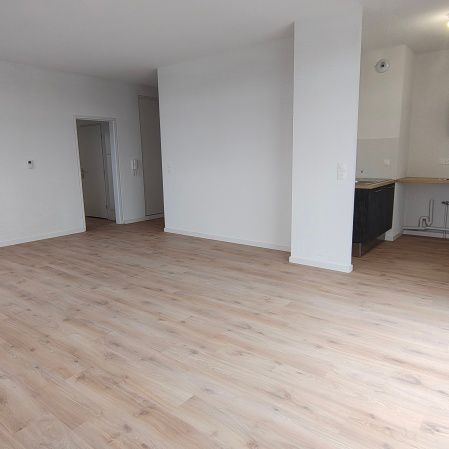 Location Appartement 4 pièces 91m² ROUBAIX 59100 - Photo 1