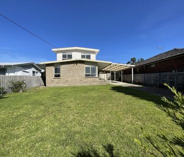 Renovated family home - Photo 1