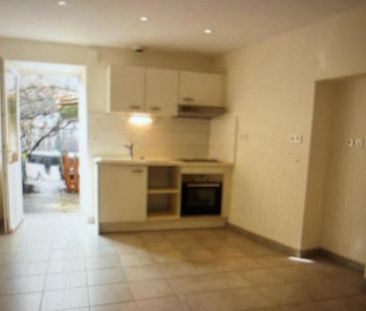 Location Appartement 3 pièces 45m² ST SAUVEUR DE MONTAGUT 07190 - Photo 1