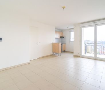 location Appartement T2 DE 43.37m² À CORBEIL ESSONNES - Photo 4