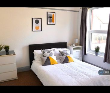 1 bedroom in a house share to rent - Photo 1