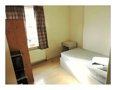 5 bedroom townhouse to rent - Photo 3