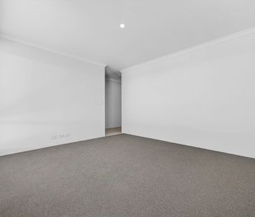 BRAND NEW FIVE BEDROOM HOME - ULTIMATE FAMILY LIVING - Photo 4