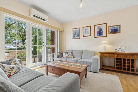 Modern 3 Bedrooms Apartment Living in Prime Arncliffe Location (Access Through 13A Queen St) - Photo 3