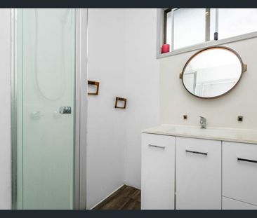 Conveniently located home! - Photo 4