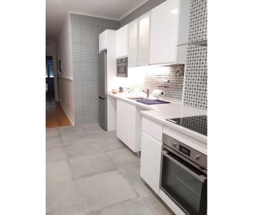 Rua Augusto Gil, Lisbon, Lisbon 1000-065 - Photo 2