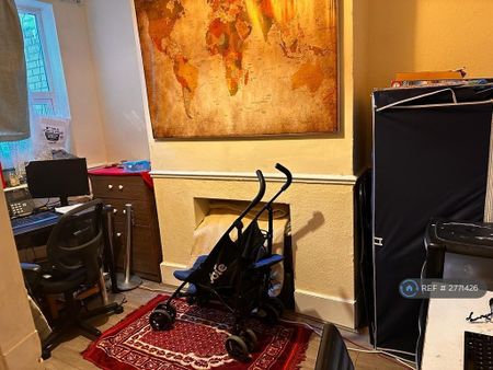 3 bedroom terraced house to rent - Photo 2