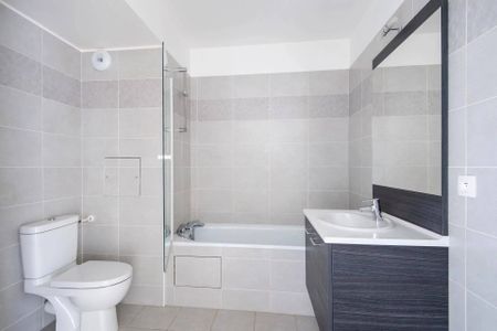 Rental Apartment Suresnes - Photo 3