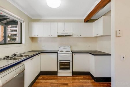 8/2 Benjamin St Mount Lofty - Photo 5