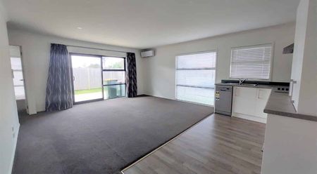 Stylish & Convenient - Photo 4