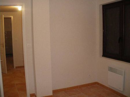 Location Appartement 4 pièces 100m² CARCASSONNE 11000 - Photo 5