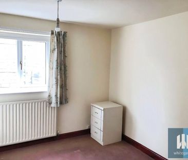 Halifax Old Road, Birkby, Huddersfield, HD1 - Photo 2